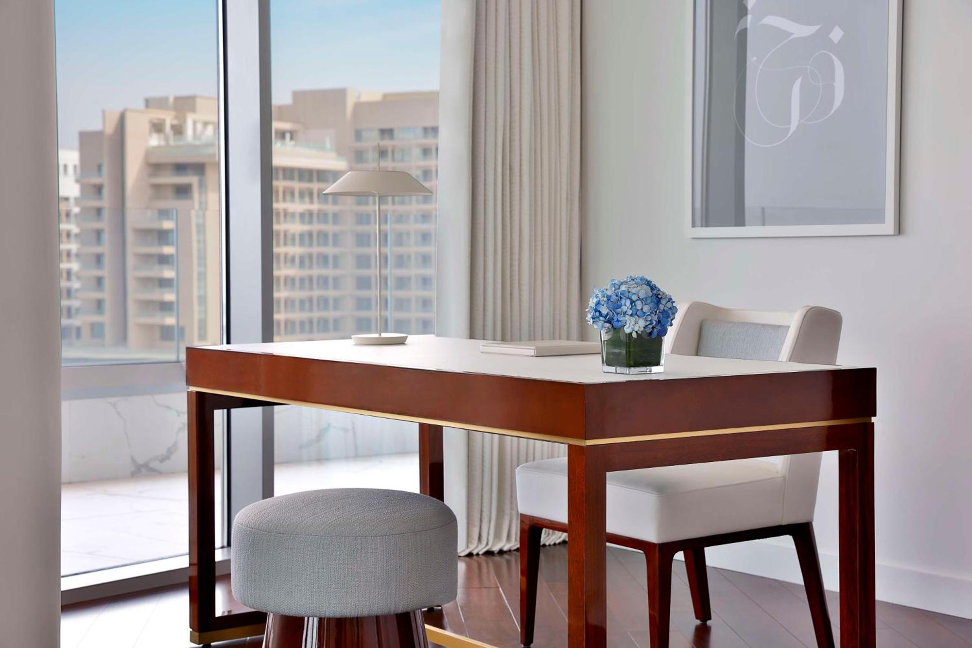 Waldorf Astoria Doha Lusail Εξωτερικό φωτογραφία A dining room at the Ritz-Carlton, Tel Aviv